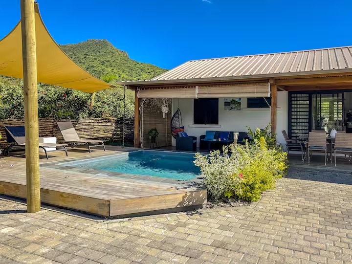 Chalet avec piscine et vue